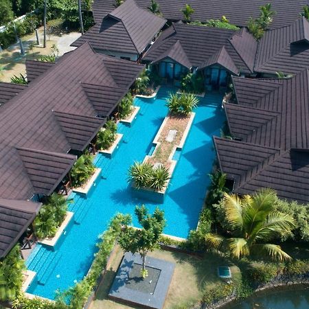 Gokulam Grand Resort & Spa, Кумараком Екстериор снимка