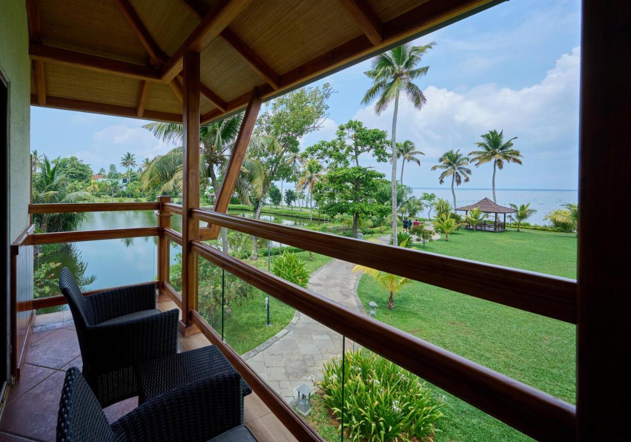 Gokulam Grand Resort & Spa, Кумараком Екстериор снимка