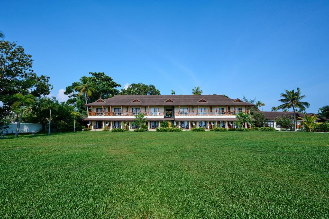 Gokulam Grand Resort & Spa, Кумараком Екстериор снимка