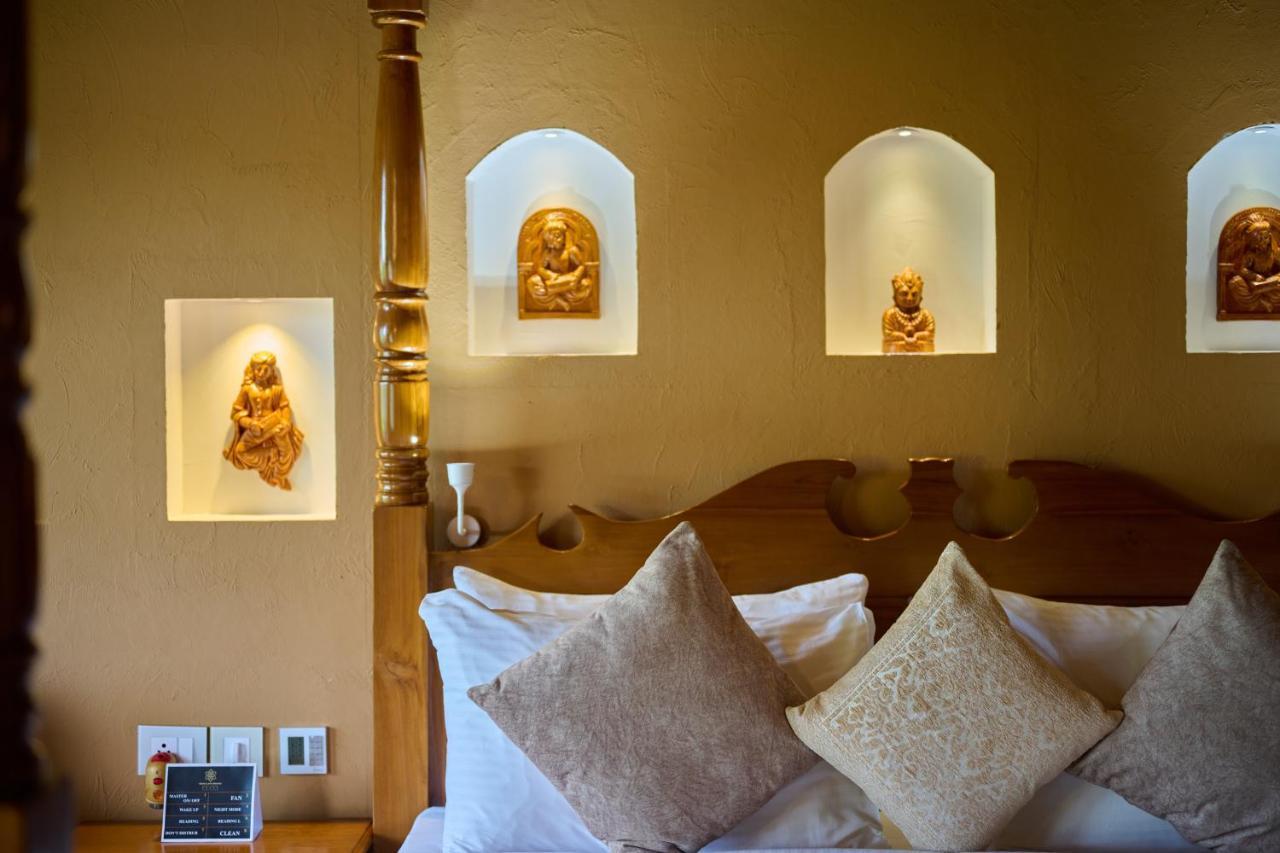 Gokulam Grand Resort & Spa, Кумараком Екстериор снимка