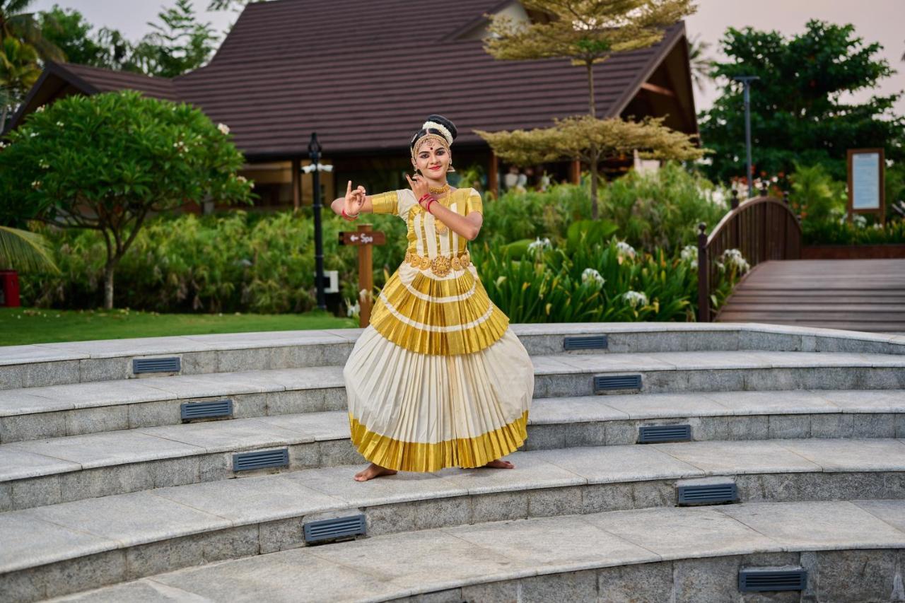 Gokulam Grand Resort & Spa, Кумараком Екстериор снимка