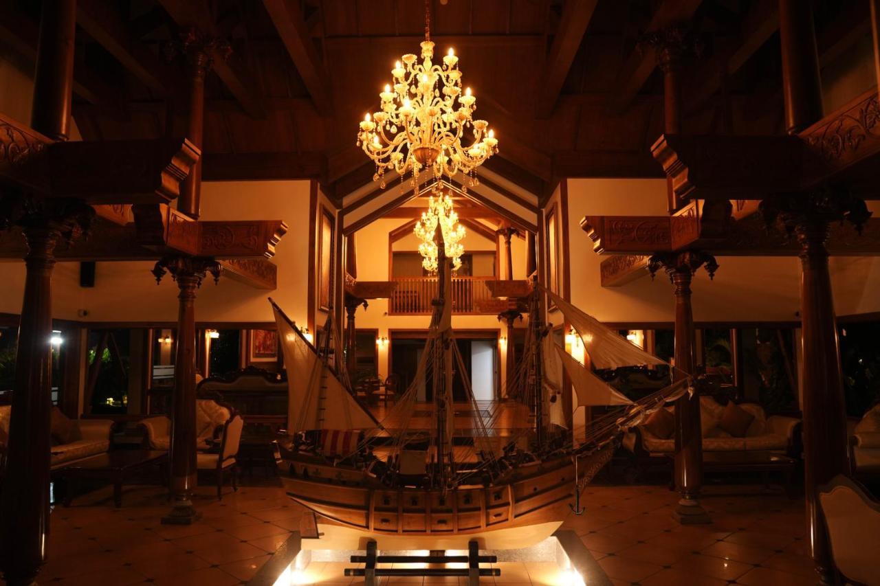Gokulam Grand Resort & Spa, Кумараком Екстериор снимка