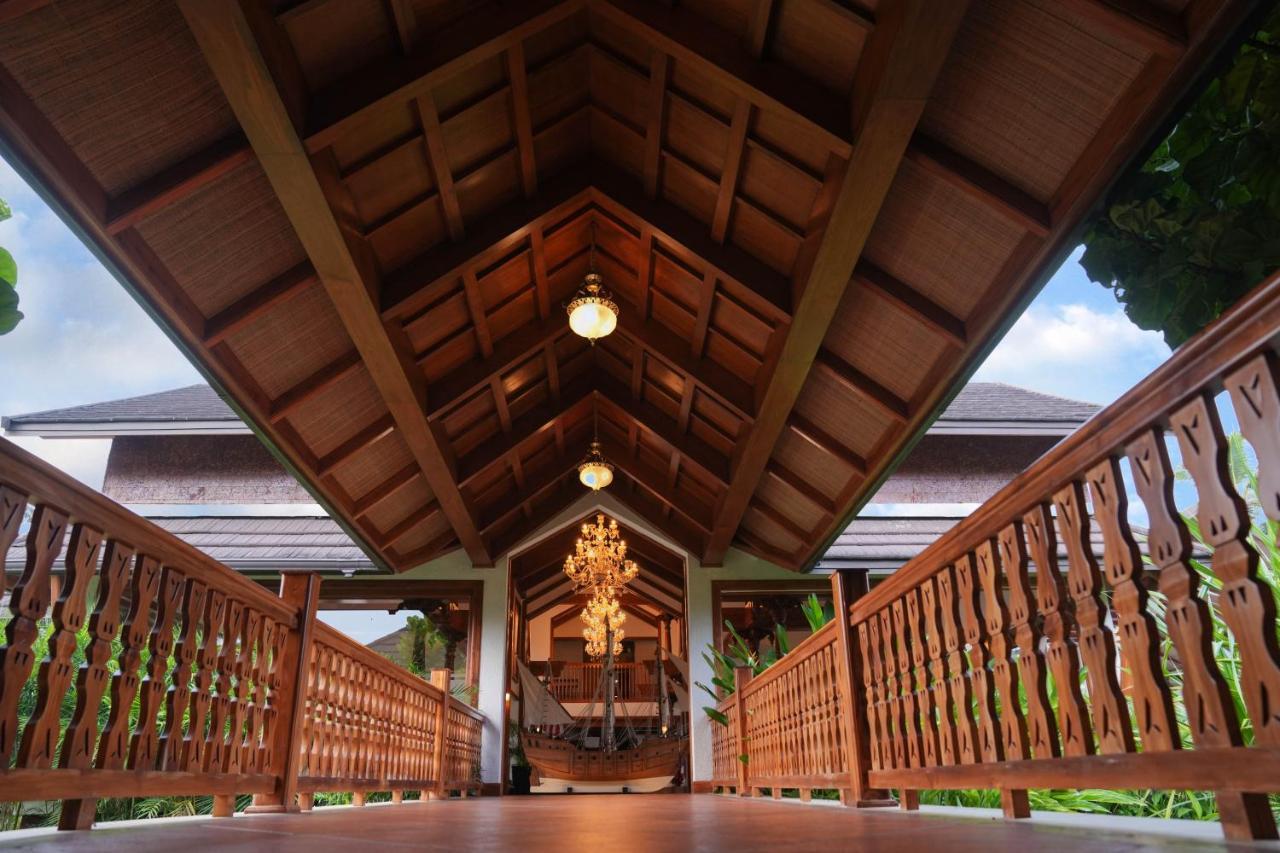 Gokulam Grand Resort & Spa, Кумараком Екстериор снимка